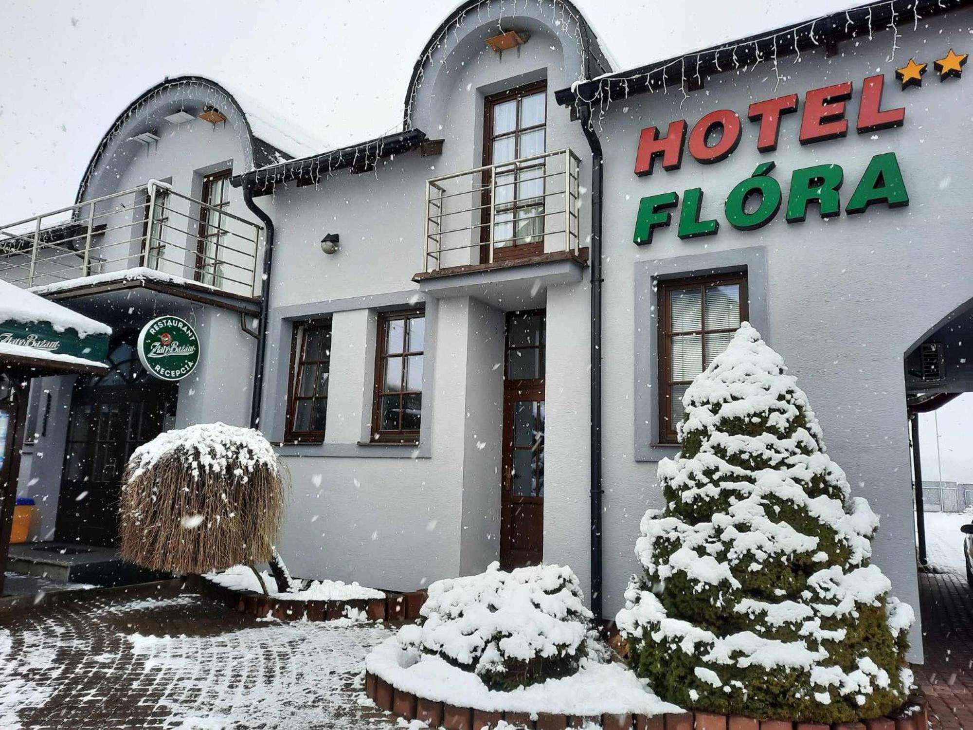 Hotel Flora Bešeňová 外观 照片